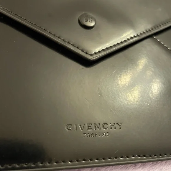 Givenchy envelope wallet - Picture 3 of 5